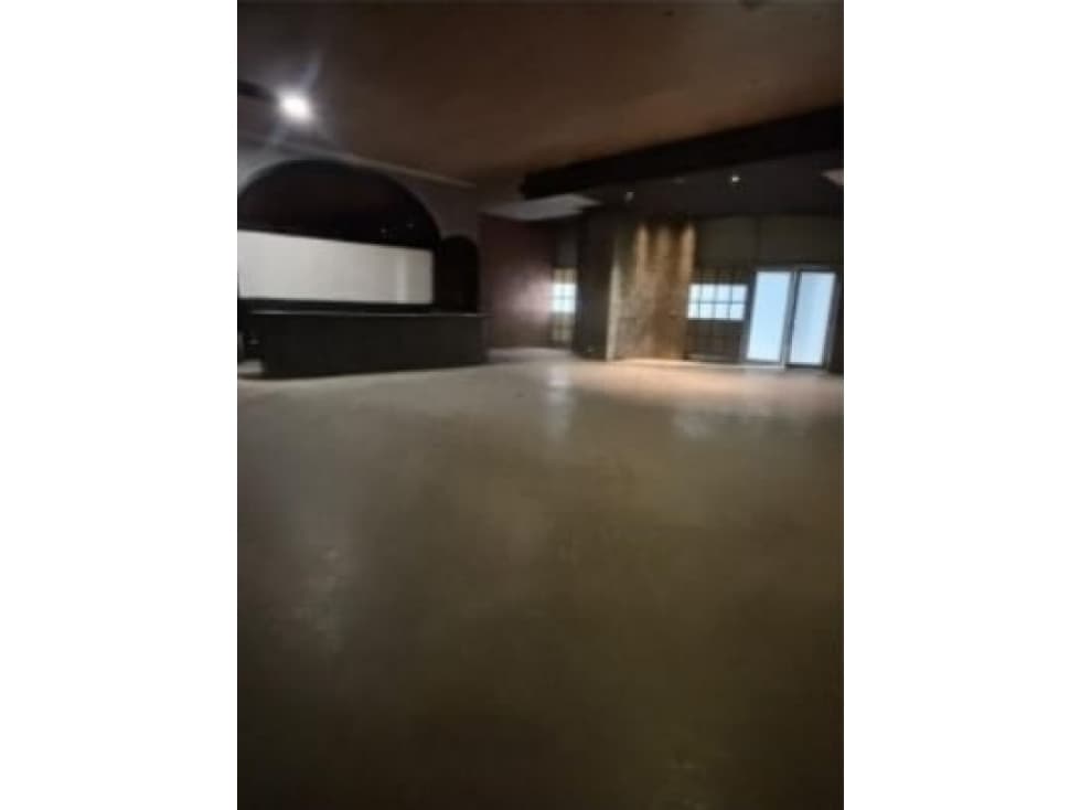 Se Alquila local comercial en Dream Plaza (CG) — foto 1