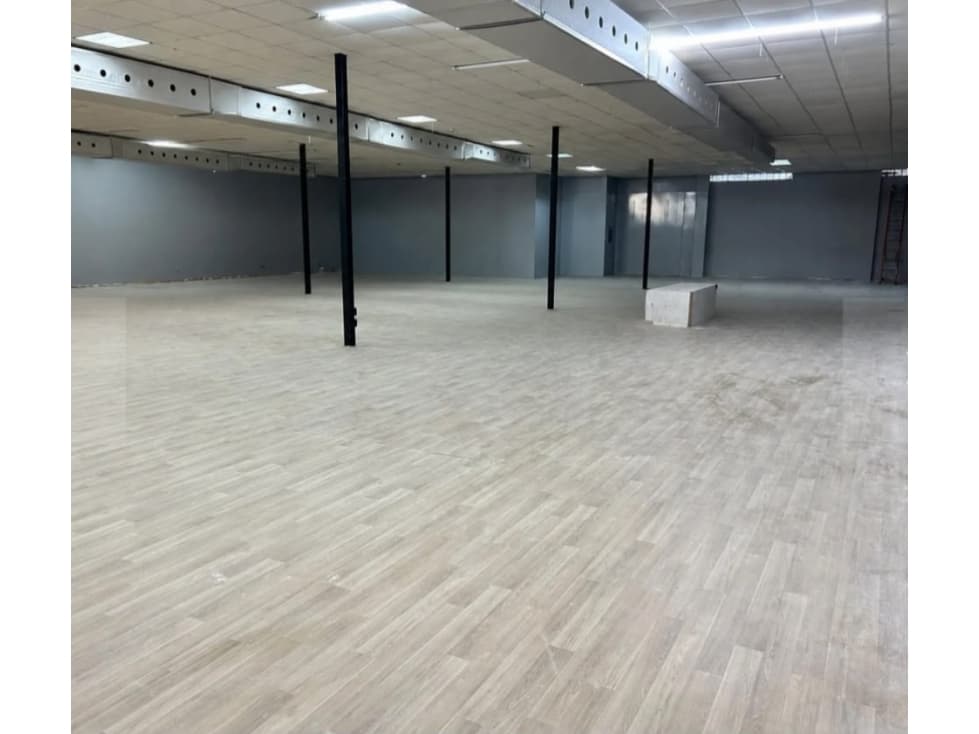 Se Alquila Espacio Comercial Nivel 100-Edificio 96-Vía Israel(LM) — foto 3