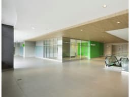 Se Vende local para consultorio-Signature Plaza/ Brisas del Golf (LM)