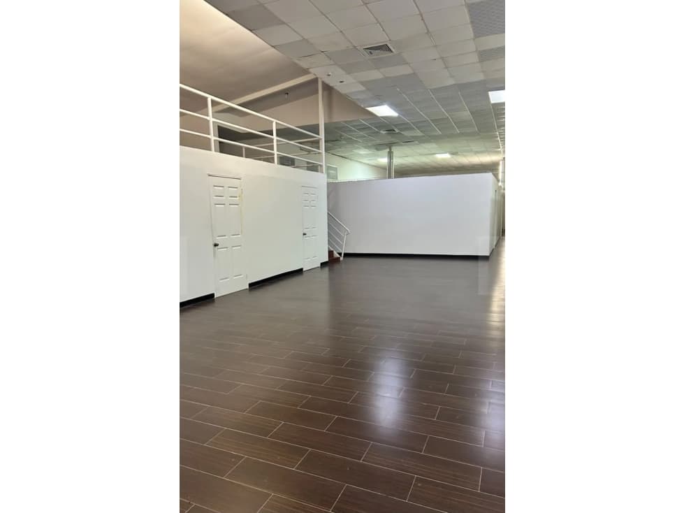 Se Alquila Espacio Comercial Nivel 200-Edificio 96-Vía Israel(LM) — foto 2