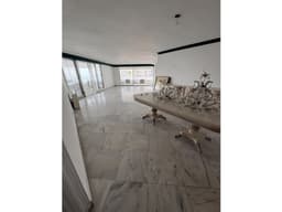 Tarpeya en Punta Paitilla, Se vende apartamento