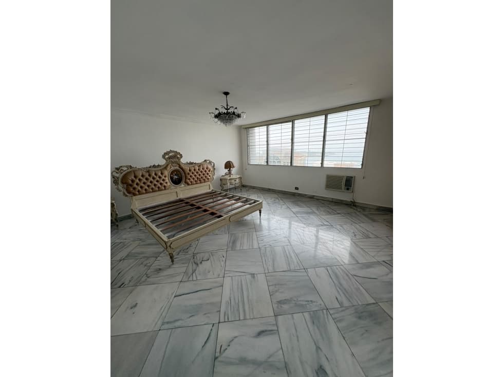Tarpeya en Punta Paitilla, Se vende apartamento — foto 3