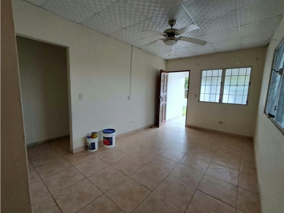 CASA EN 4TO CENTENARIO — foto 4