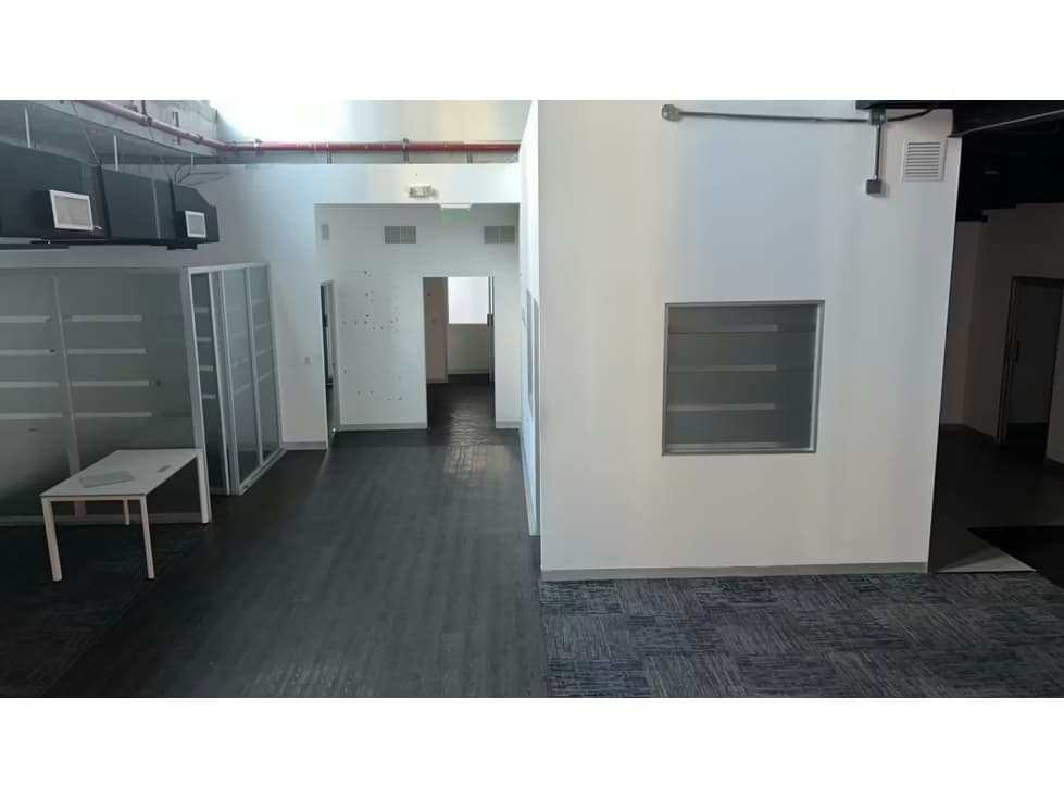Oficina en Alquiler en San Francisco | 297m² con Múltiples Espacios — foto 1