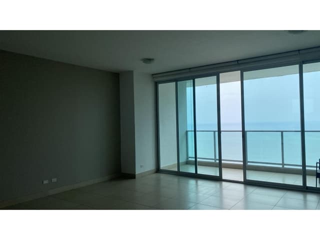 Vendo Apartamento Punta Pacífica con Vista al Mar