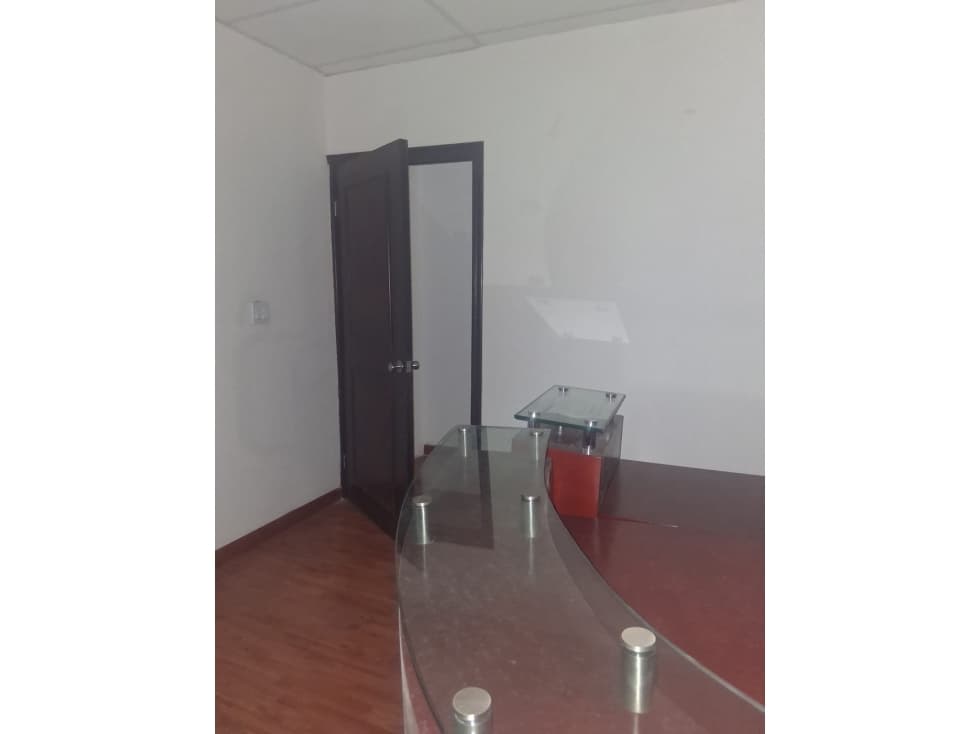 Alquilo Oficina amoblada — foto 2