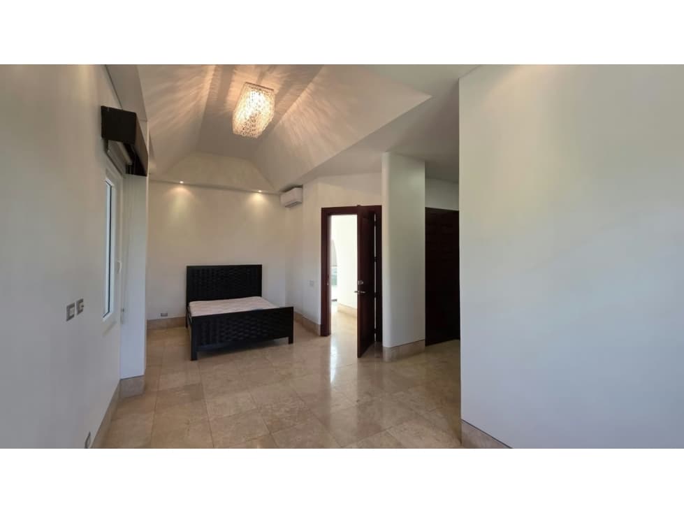Casa de lujo en venta en Costa del Este | 850 m² con piscina — foto 5