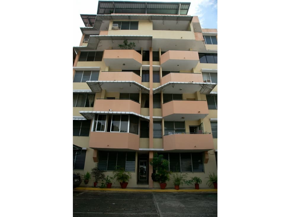 Apartamento Amoblado de 2 Recámaras en Alquiler — foto 1