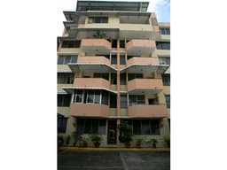 Apartamento Amoblado de 2 Recámaras en Alquiler