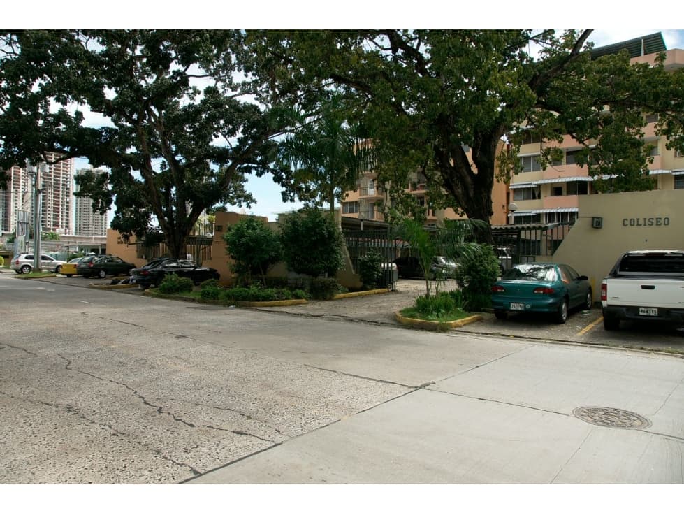 Apartamento Amoblado de 2 Recámaras en Alquiler — foto 4