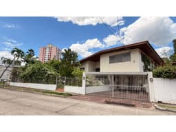 Venta de casa en San Francisco - Villa Lilla