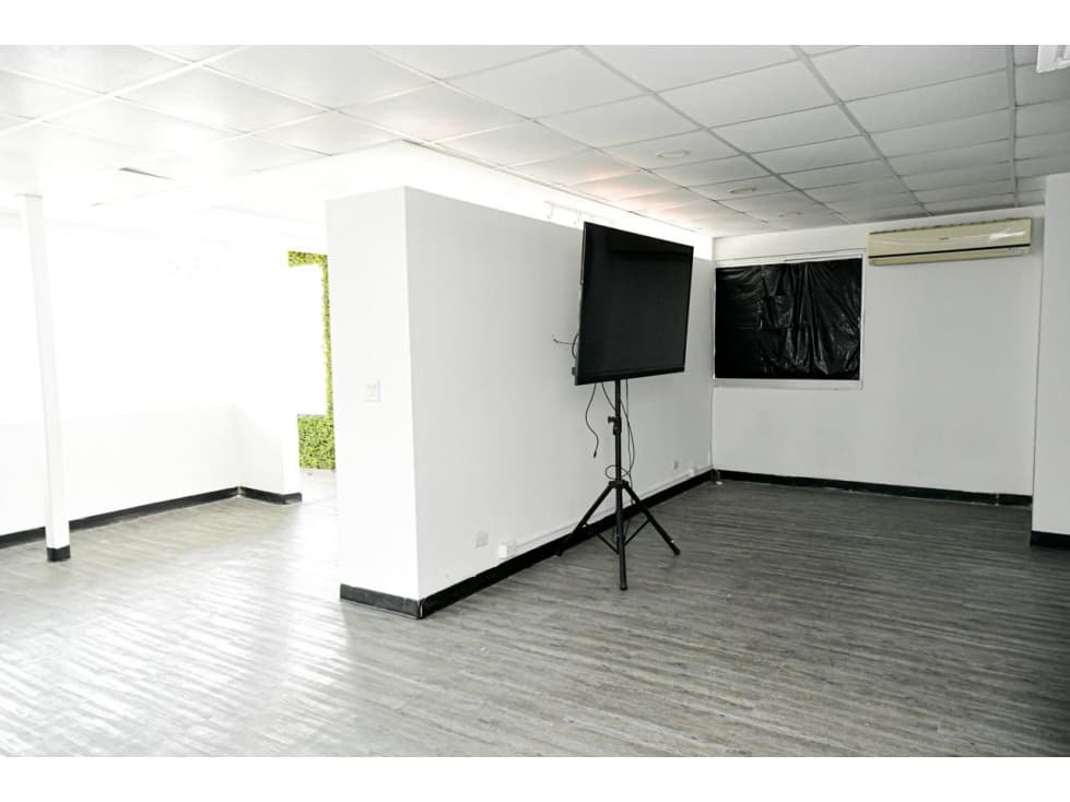 Edificio Comercial en Venta — foto 2