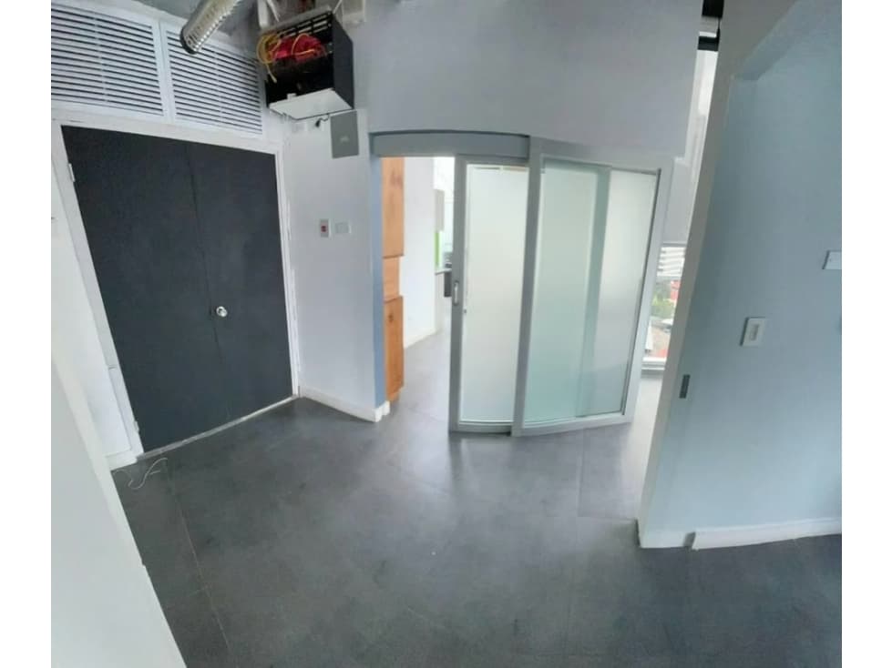 Venta de local/oficina en Área Bancaria Bella Vista — foto 4
