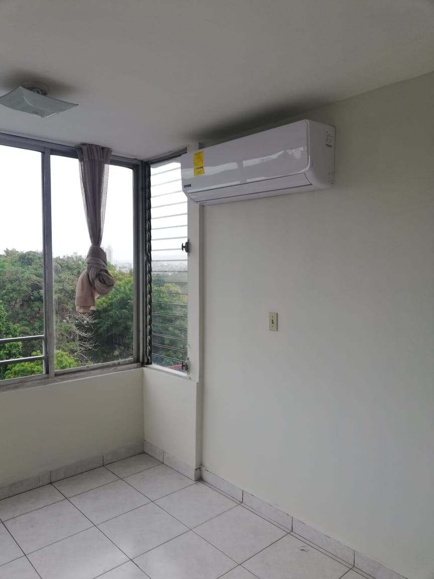ALQUILER APARTAMENTO VIA PORRAS — foto 3
