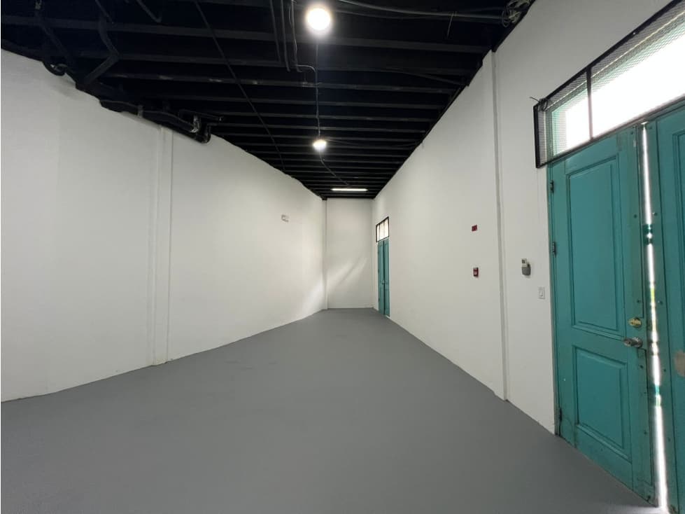 ALQUILER DE LOCAL COMERCIAL | PH FLOR DE LIRIO, CASCO ANTIGUO — foto 2