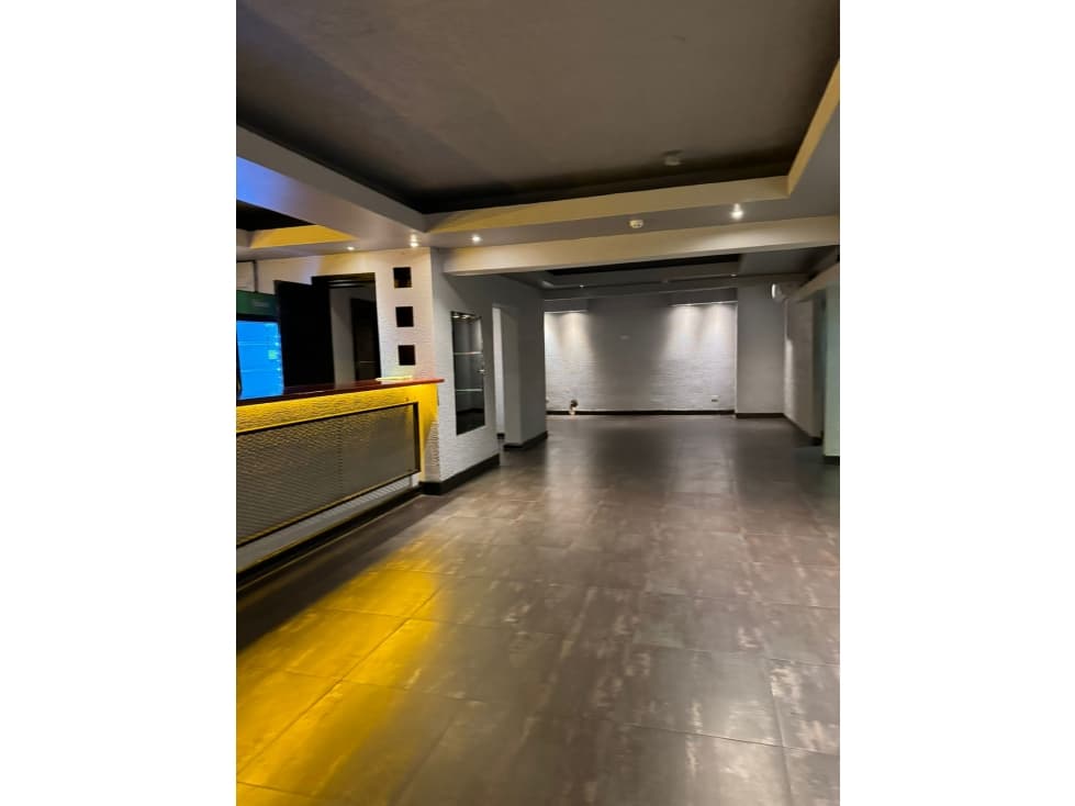 Alquiler de local comercial en Marbella — foto 2