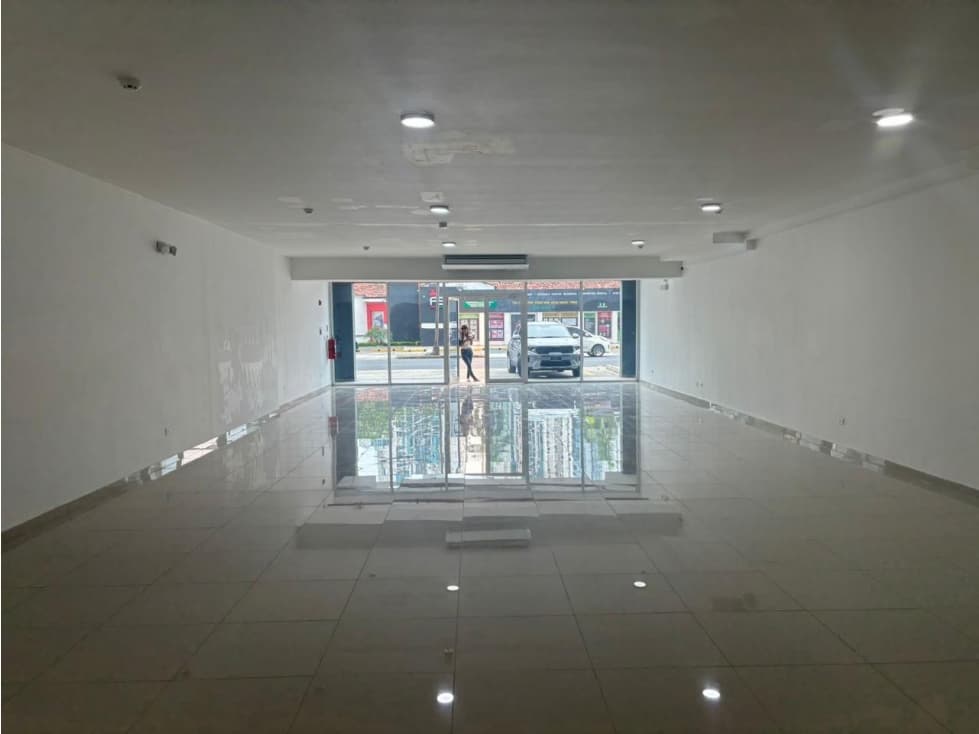 Alquiler de local comercial en Vía España - Planta Baja — foto 4
