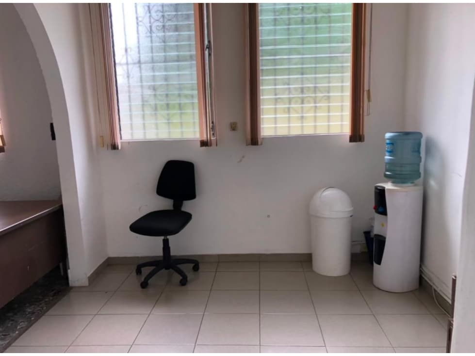 Alquiler de local comercial en Perejil, Calidonia — foto 2