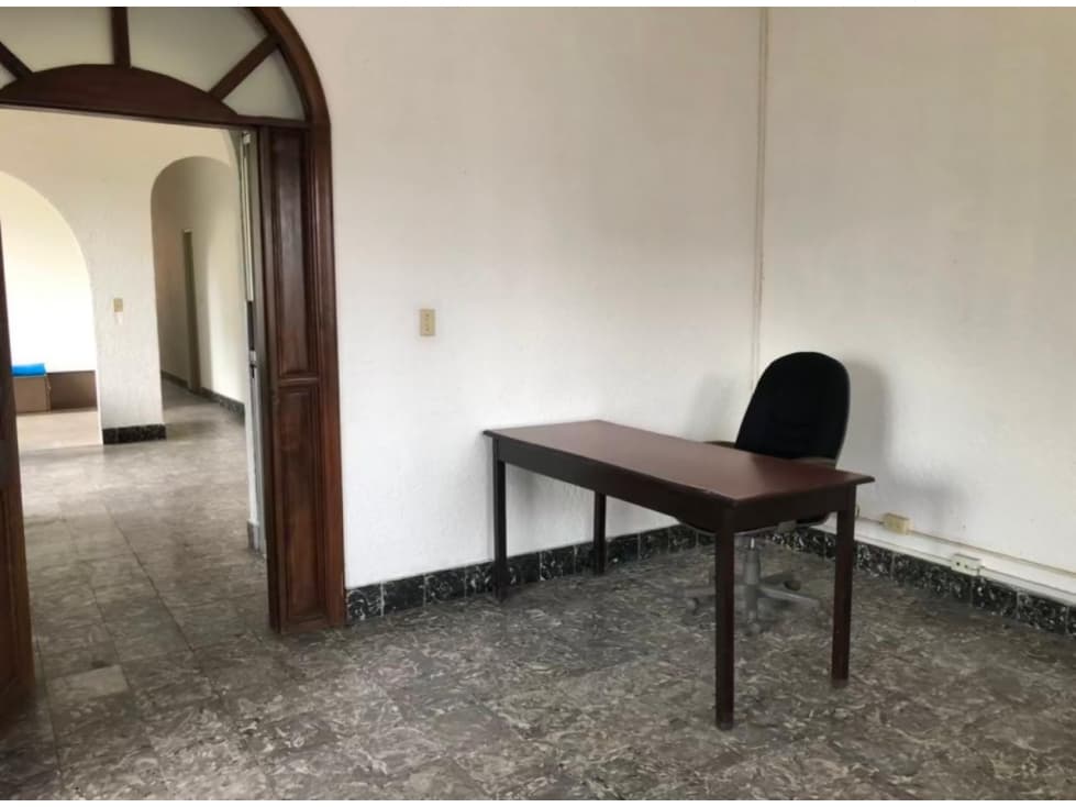 Alquiler de local comercial en Perejil, Calidonia — foto 4