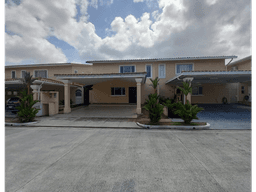 Venta de Casa en Villas del Golf , Villa Lucre