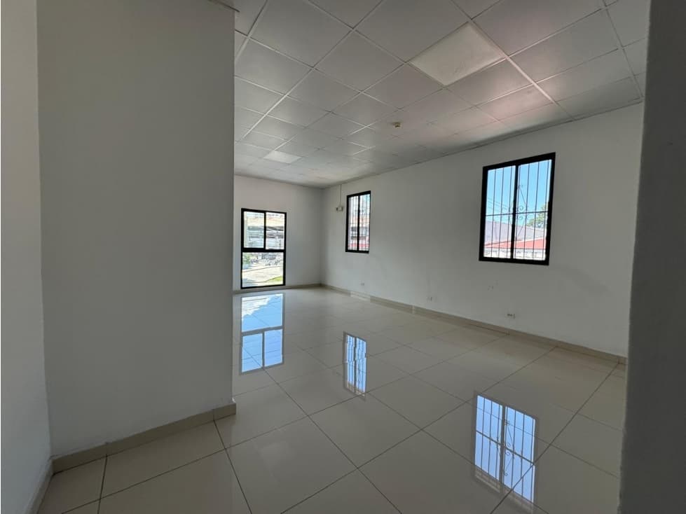 Venta de Plaza Comercial en Parque Lefevre — foto 2