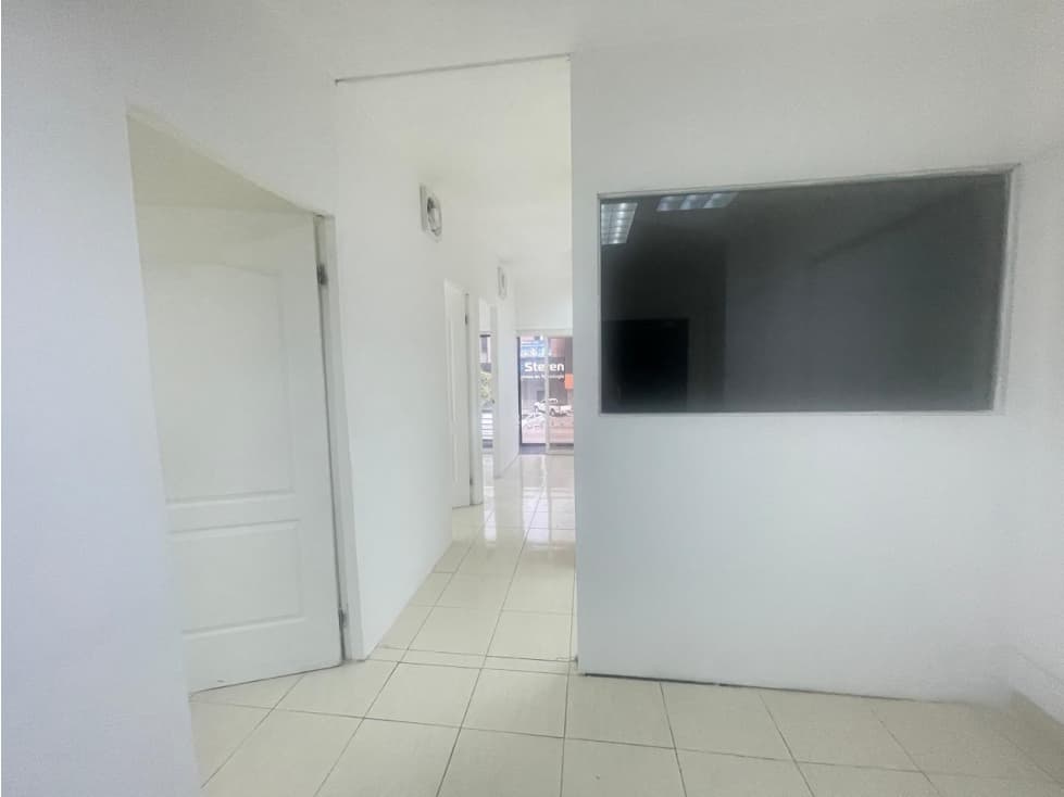 Alquiler de Local Comercial en Vía España — foto 4