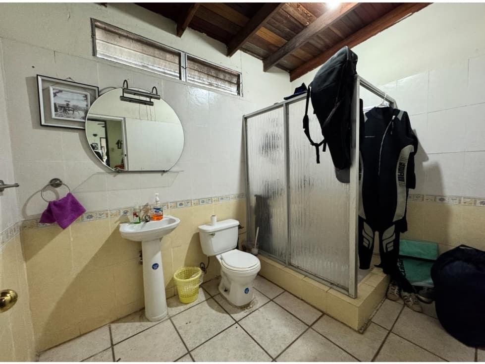 Venta de Residencia con potencial comercial en Las Cumbres — foto 4