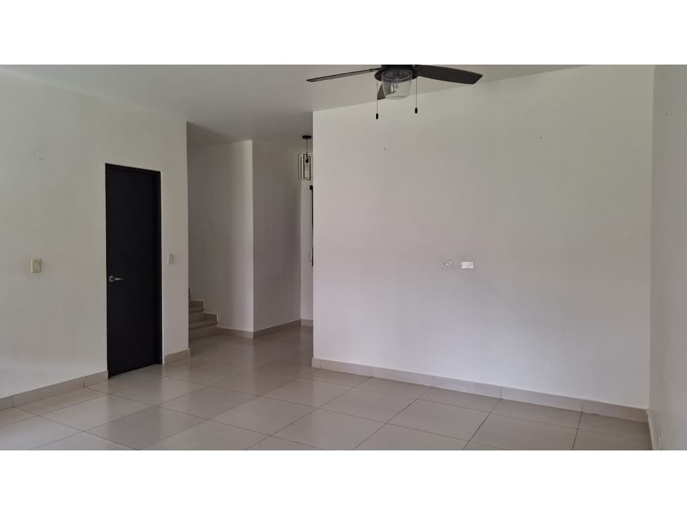 Venta de Casa en Woodlands Panamá Pacifico — foto 1