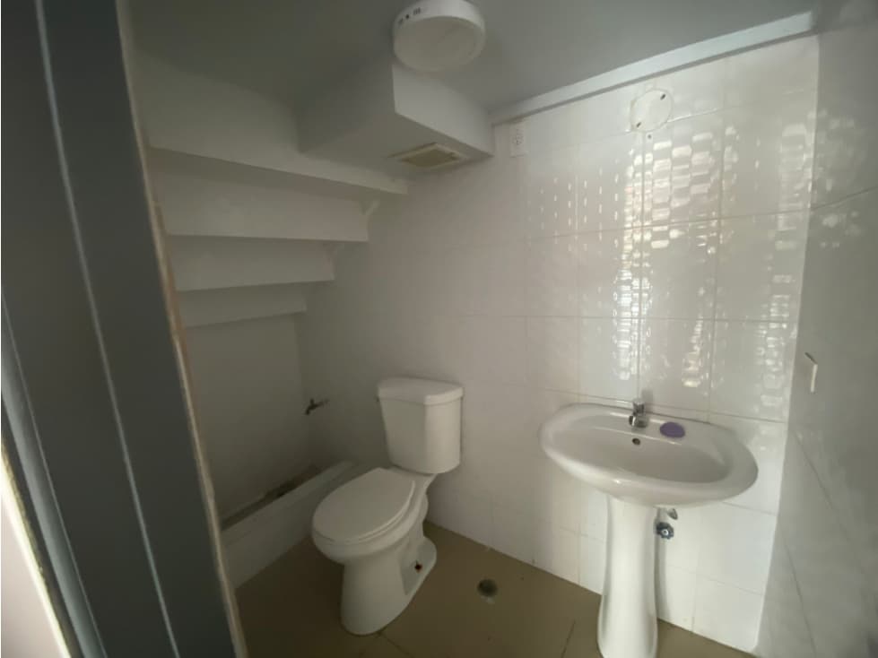 Alquiler de Local Comercial en Vía Brasil — foto 3