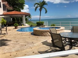 Alquiler de Residencia en Costa Esmeralda
