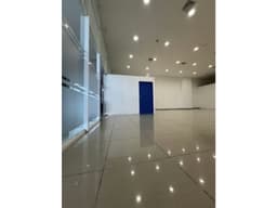 Alquiler de local comercial / oficina en Juan Diaz