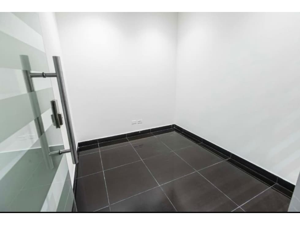 Venta de oficina amoblada en Obarrio, Panamá — foto 6