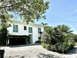 Venta de casa frente a la playa - Bijao