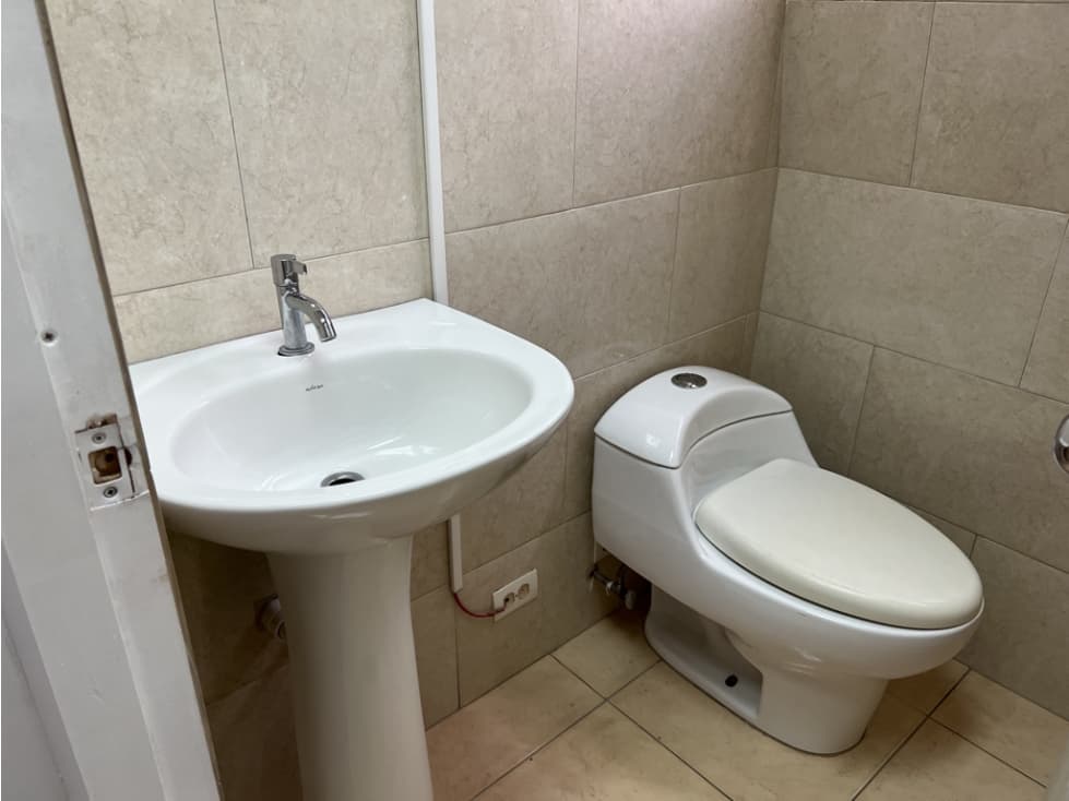 SE ALQUILA CONSULTORIO — foto 4