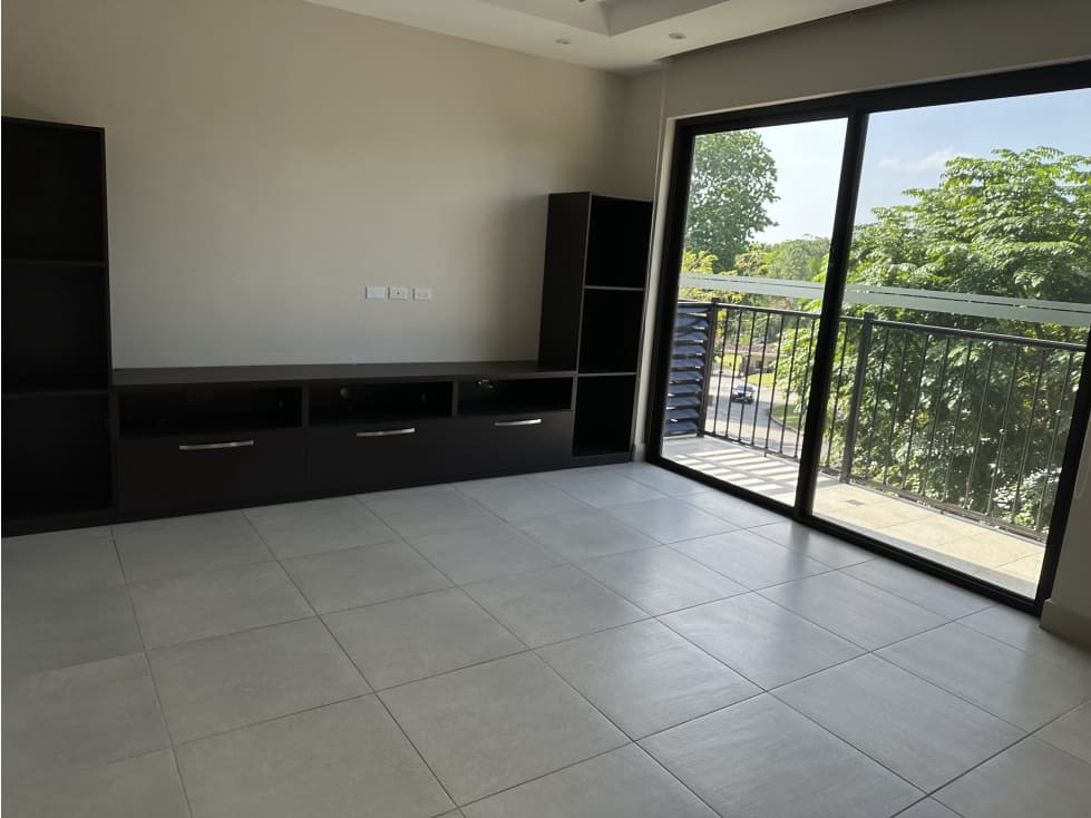 SE ALQUILA APARTAMENTO EN EMBASSY CLUB — foto 6