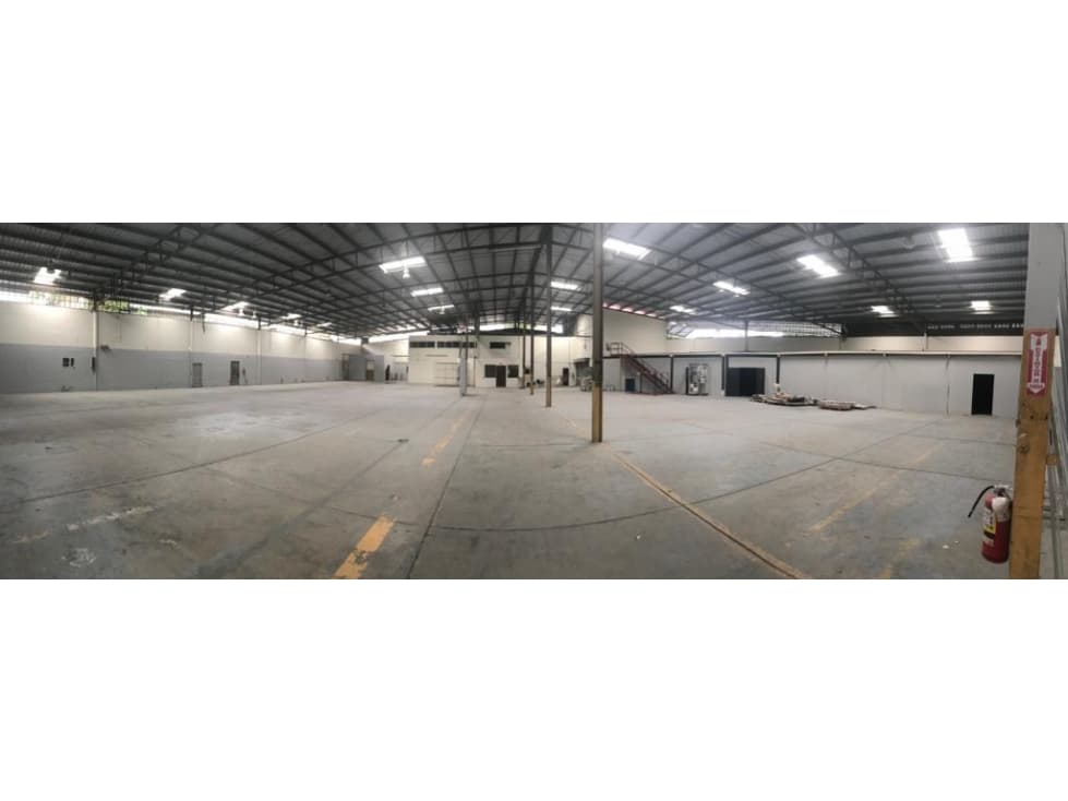SE ALQUILA GALERA EN LA LOCERIA FG — foto 2