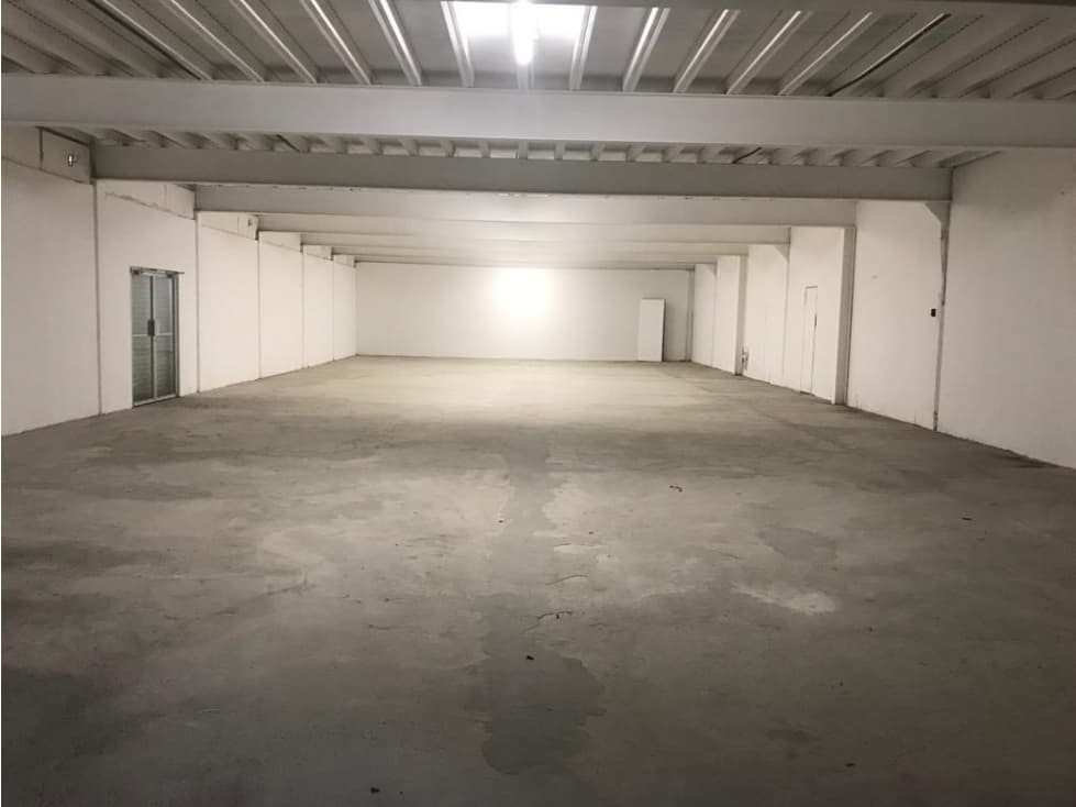 SE ALQUILA GALERA EN LA LOCERIA FG — foto 6