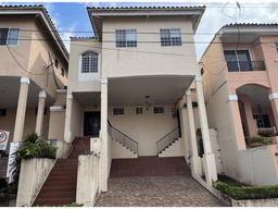 SE VENDE CASA EN EL DORAL (Urbanización El Bosque)