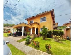 VENDO CASA EN URB. ALTOS DE MARIA LETICIA LA CHORRERA