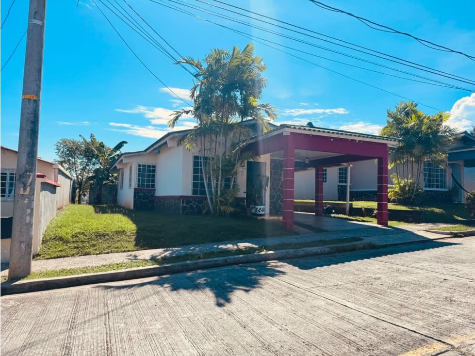 CASA EN VENTA EN QUINTAS DEL PACIFICO — foto 1