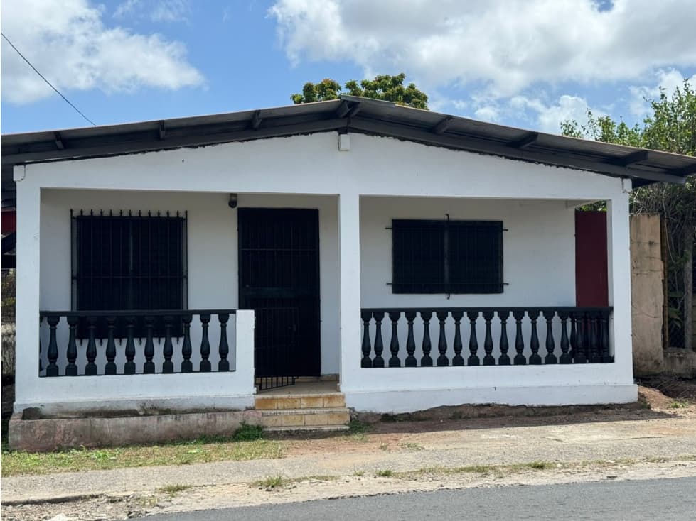 VENDO PROPIEDAD COMERCIAL EN EL CENTRO DE LA CHORRERA — foto 1