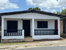 VENDO PROPIEDAD COMERCIAL EN EL CENTRO DE LA CHORRERA