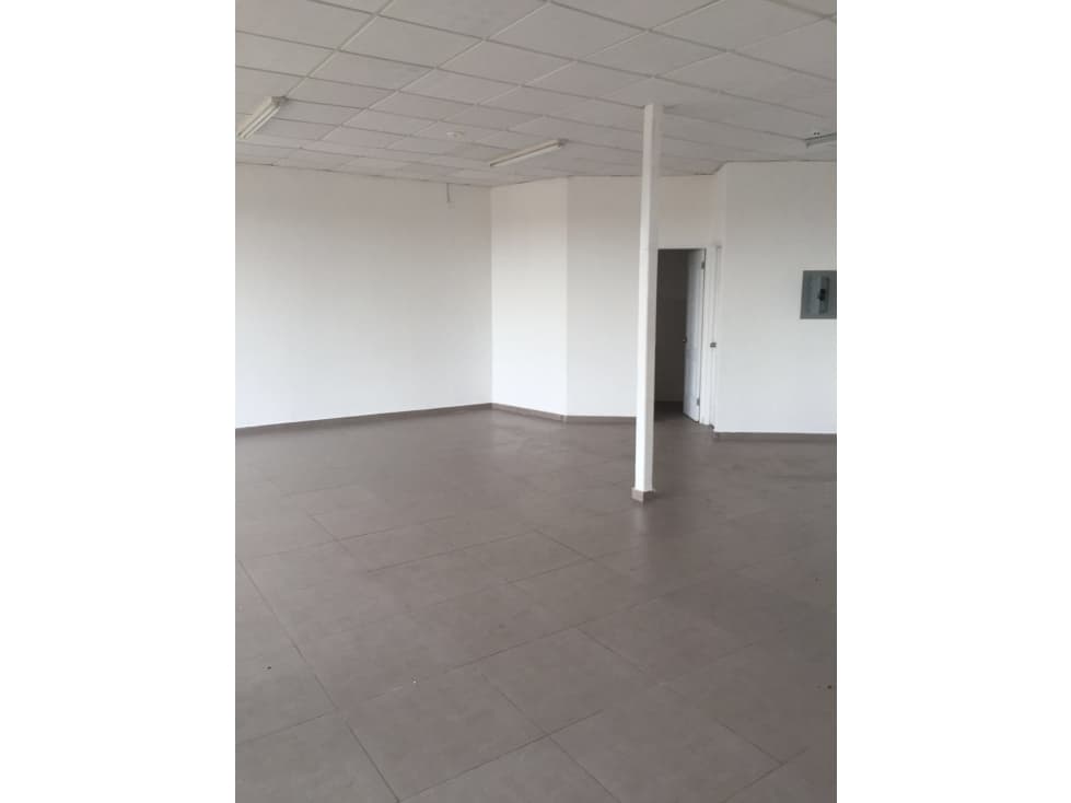 ALQUILER DE LOCAL COMERCIAL EN VENTURE PLAZA LA CHORRERA — foto 6