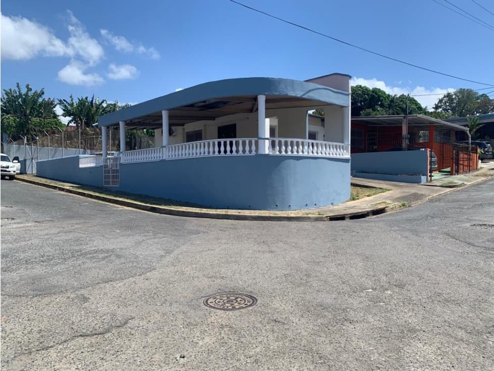 VENDO CASA URBANIZACION LAS LOMAS LA CHORRERA — foto 2