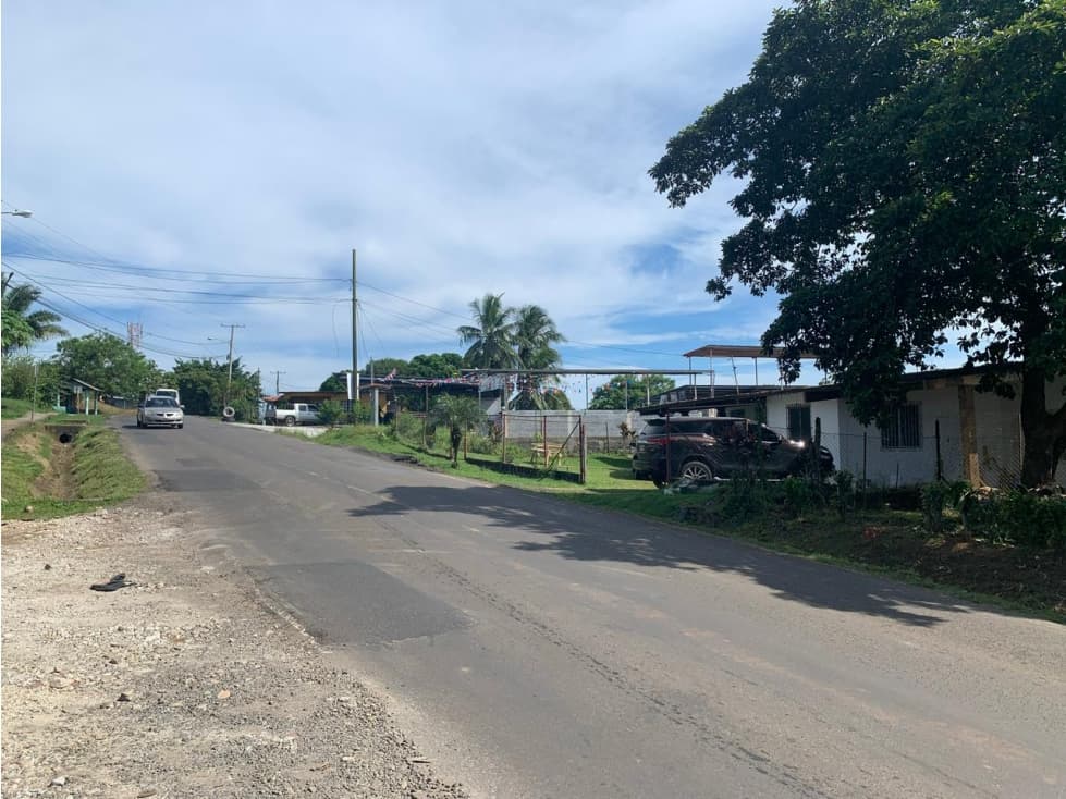 VENDO CASA USO COMERCIAL LA CHORRERA — foto 2