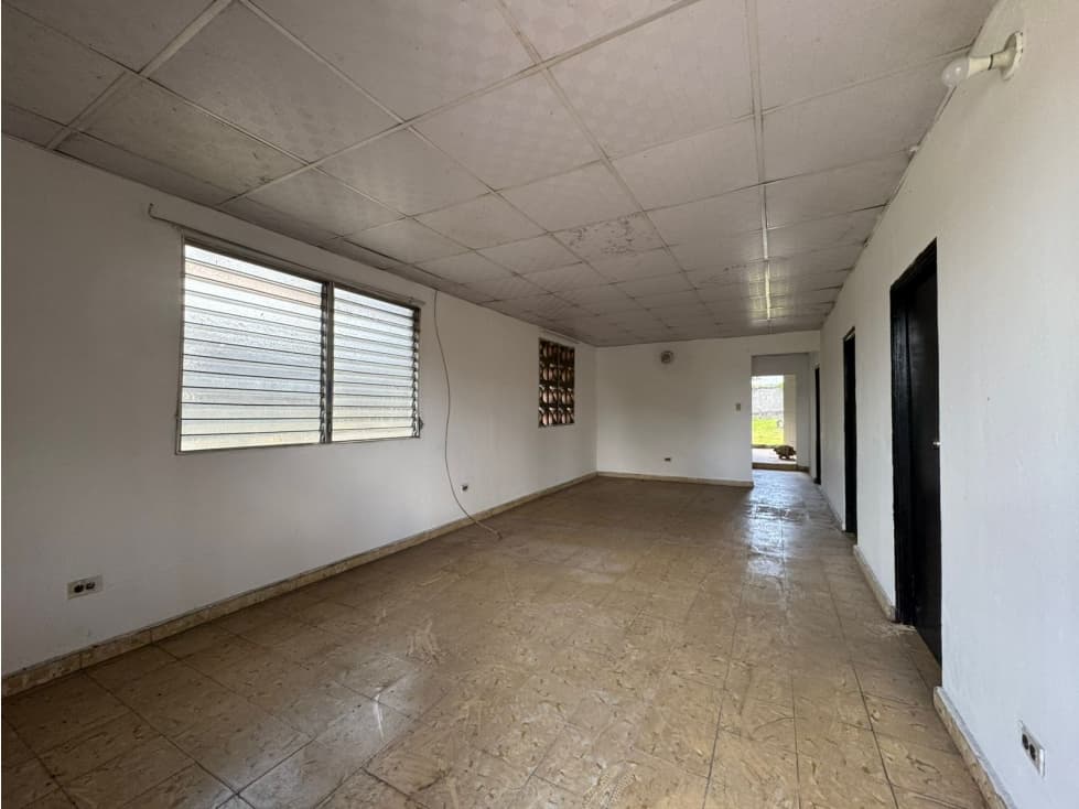 VENDO PROPIEDAD COMERCIAL EN EL CENTRO DE LA CHORRERA — foto 6