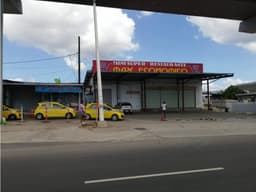 Se vende propiedad comercial en Pedregal (Estación de Metro-Pedregal)