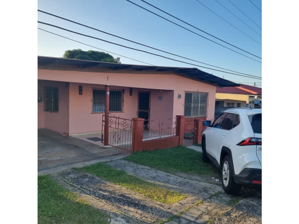 Venta de casa en Barrio Colón, La Chorrera — foto 1