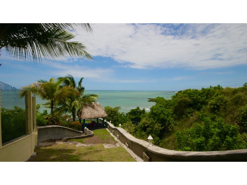 Venta de Casa Amoblada Frente al Mar en Costa Esmeralda — foto 5