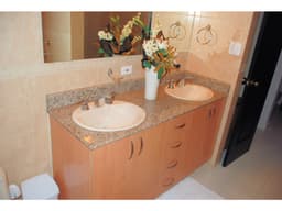 Se Vende Casa en Villa Valencia, Costa Sur